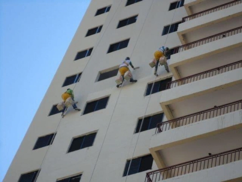 lavagem de fachada de prédio