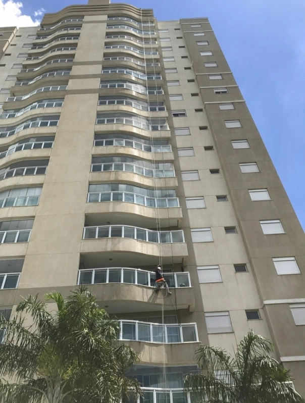 revitalização de fachada de edifício